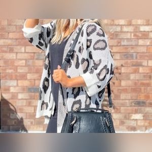 Boutique JODIFL Leopard Kimono